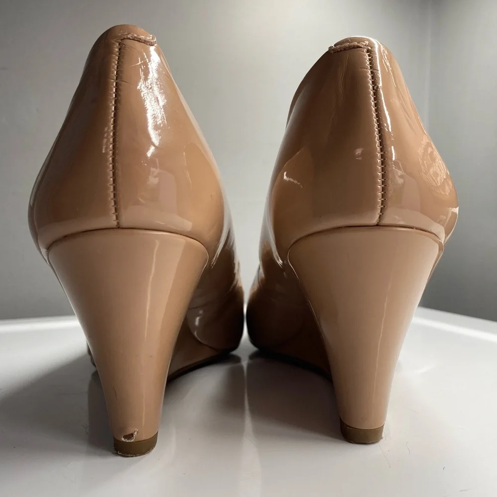 Jessica Simpson Nude Patent‎ Leather Round Toe Wedge Heels 9/39 J